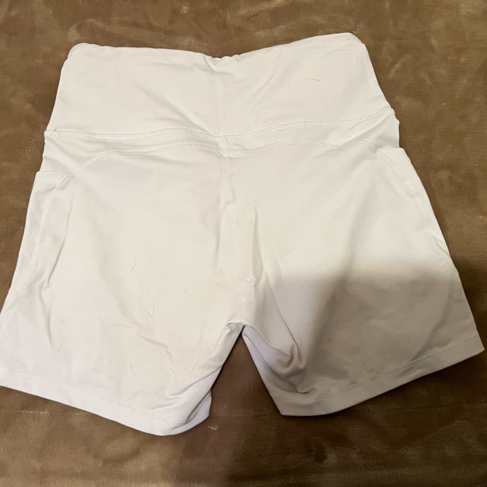 High waisted White biker shorts - Picture 2 of 2